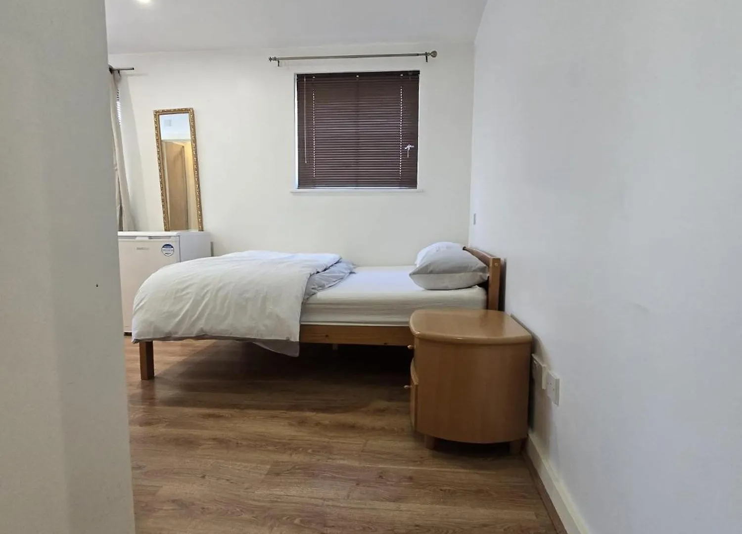 Ocean Wharf Apartment London