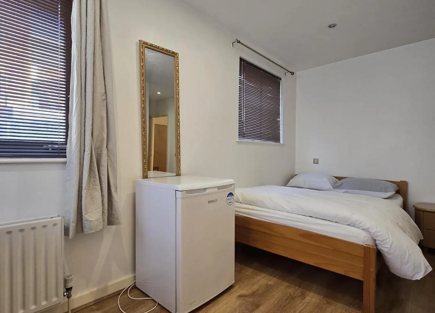 Ocean Wharf Apartment London