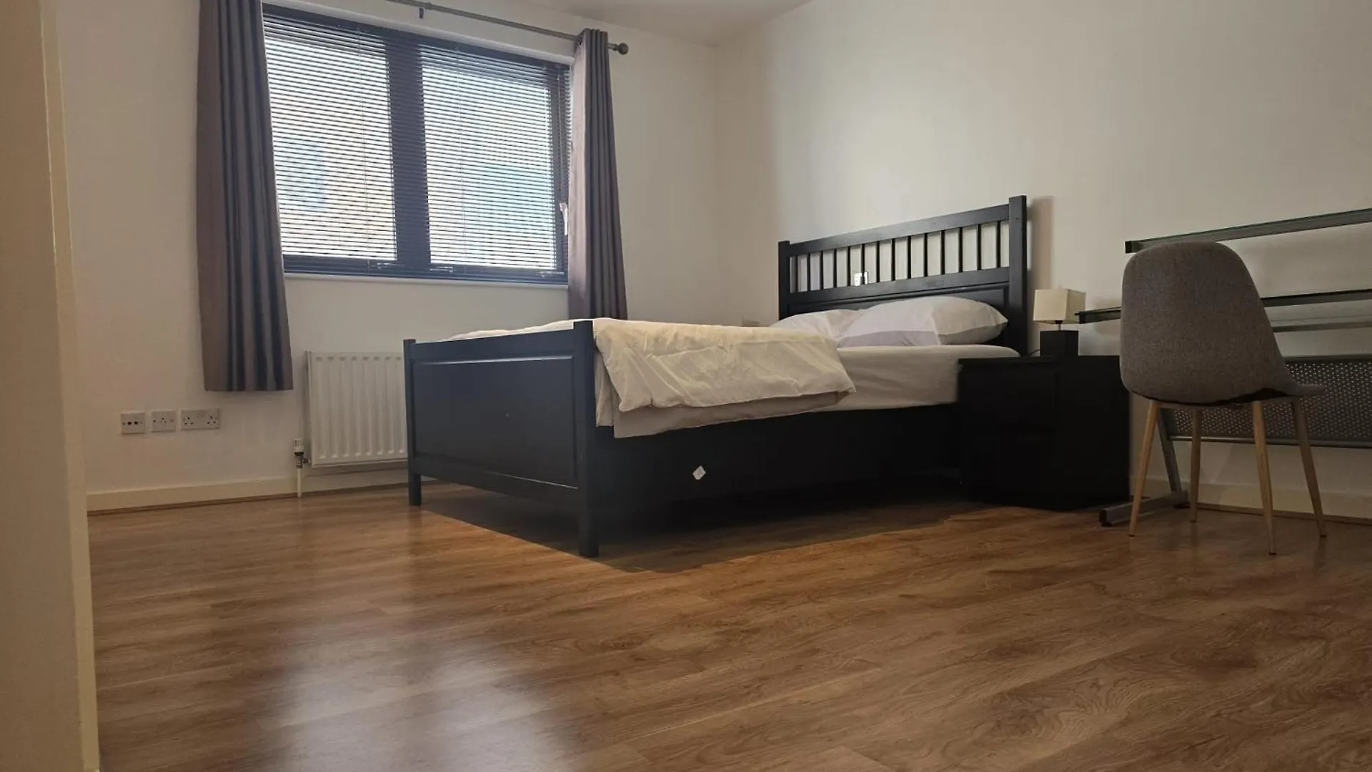 Ocean Wharf Apartment London