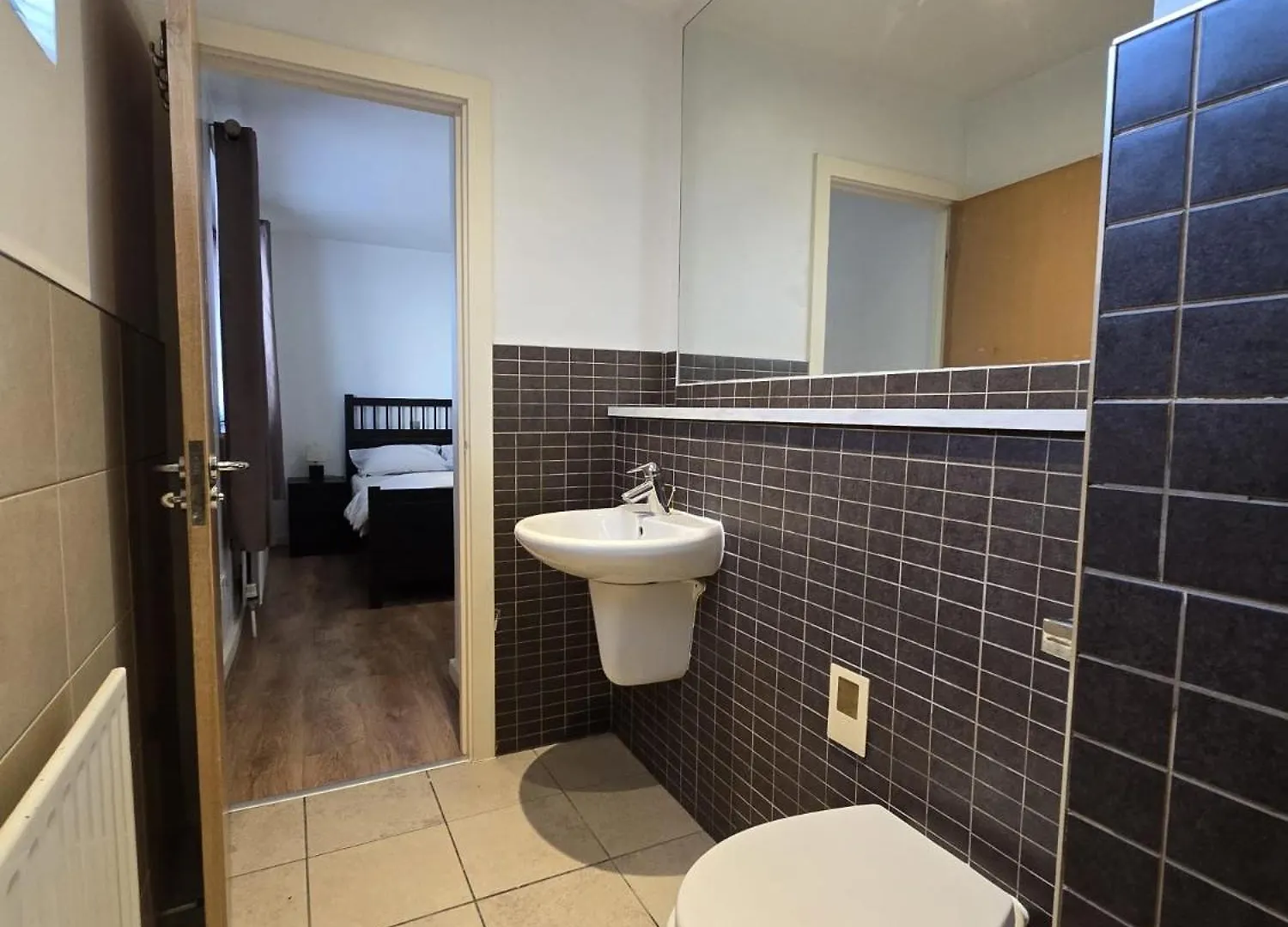Ocean Wharf Apartment London